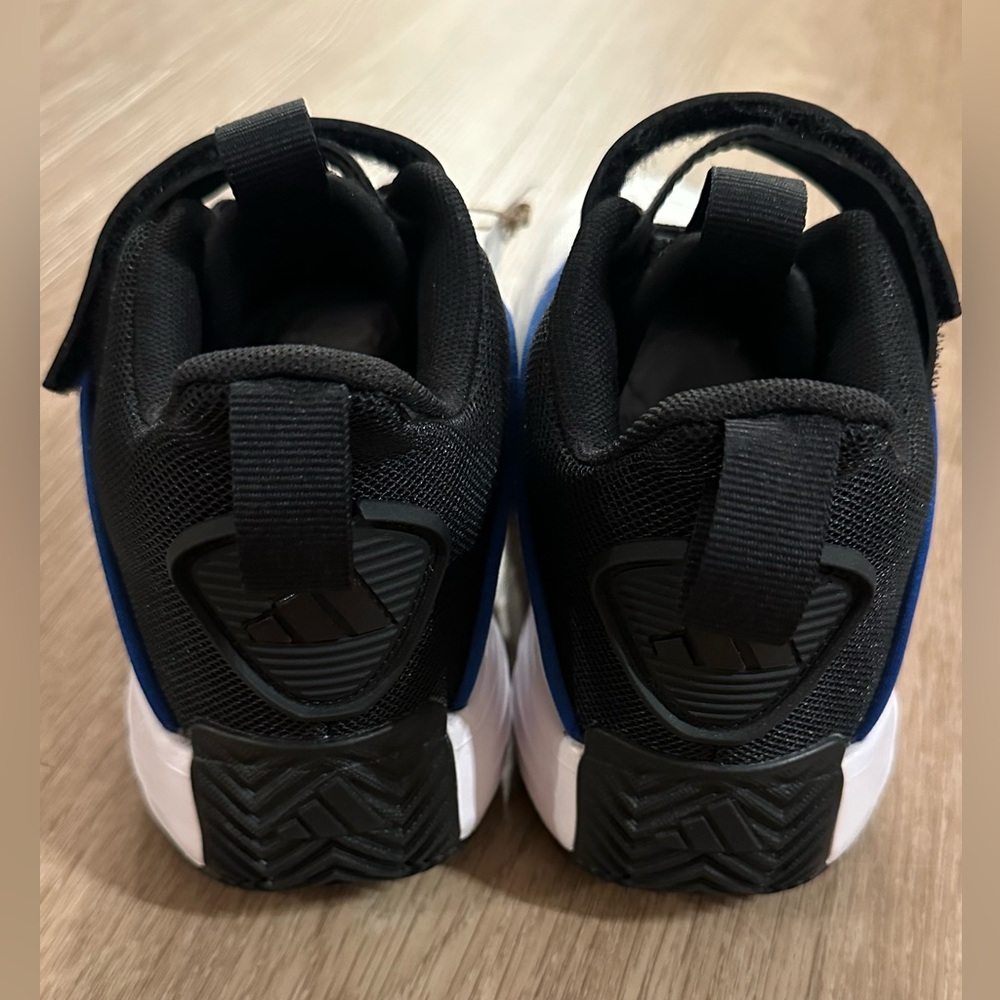 Adidas Kids' Black and White Basketball Sneakers - Picture 5 of 6